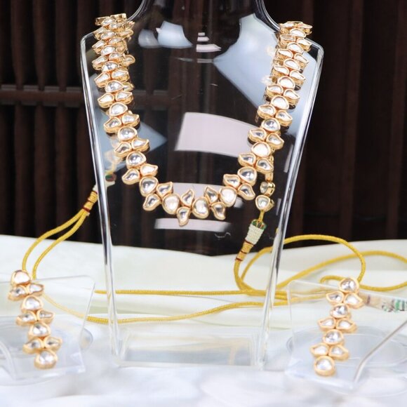 Classic Kundan Necklace & Earrings Set, JP41 - Picture 3 of 12